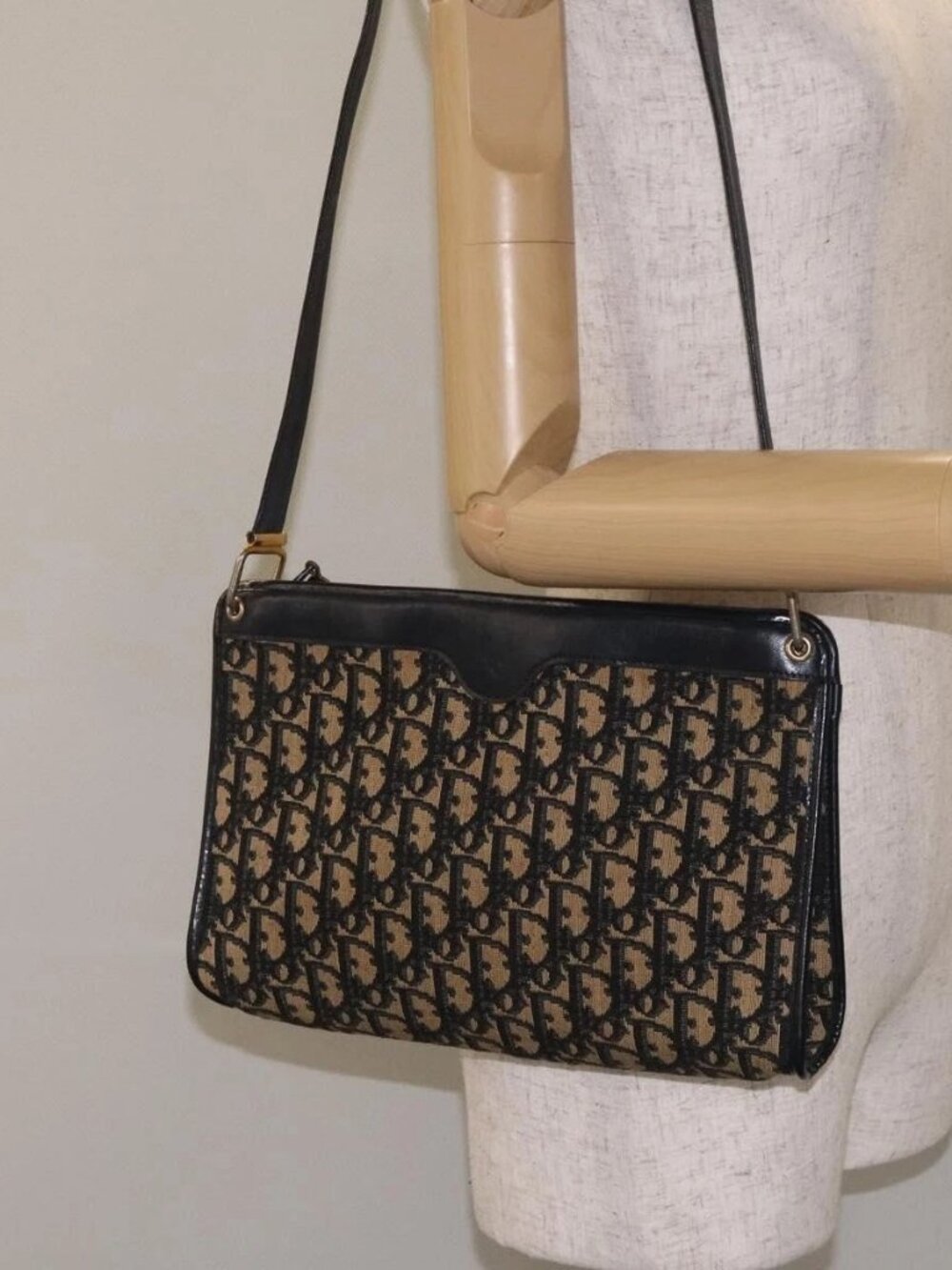 Christian Dior Trotter Canvas Shoulder Bag Navy Gold Auth BA3029 - Picture 15 of 16